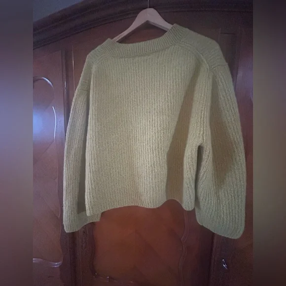 Massimo Dutti Mustard V-Neck Soft Wool Ribbed Sweater Size Small #976 - Picture 4 of 5
